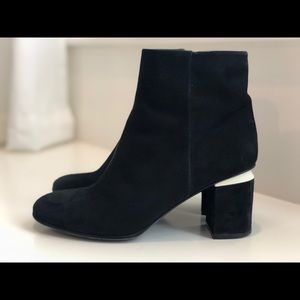 Tory Burch Black Boots (Booties)